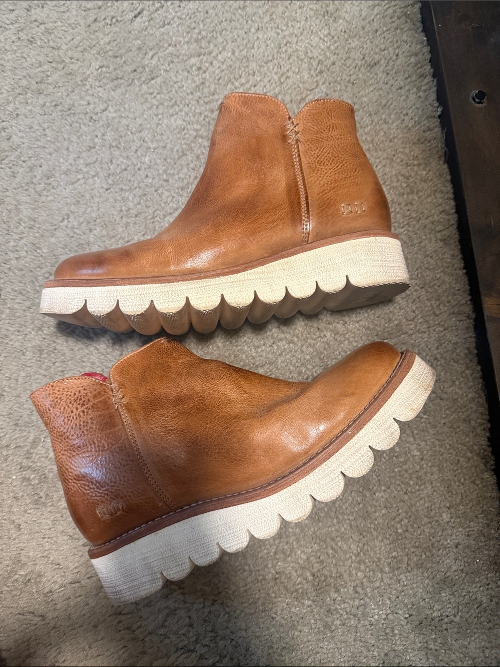 Bed Stu Women's Tan Leather Ankle Booties with Red Lining - Picture 5 of 6